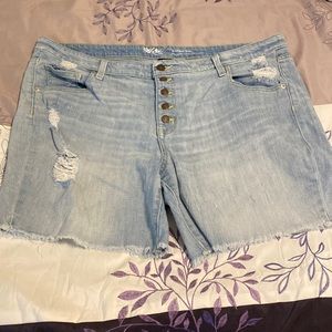Mossimo Boyfriend Distressed Shorts Size 18